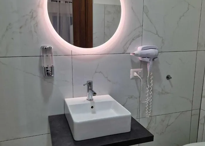 Living Dream Lodge *